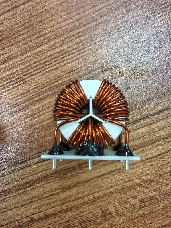 Current transformer and soft magnetic core assortment for OEM dual-source programs